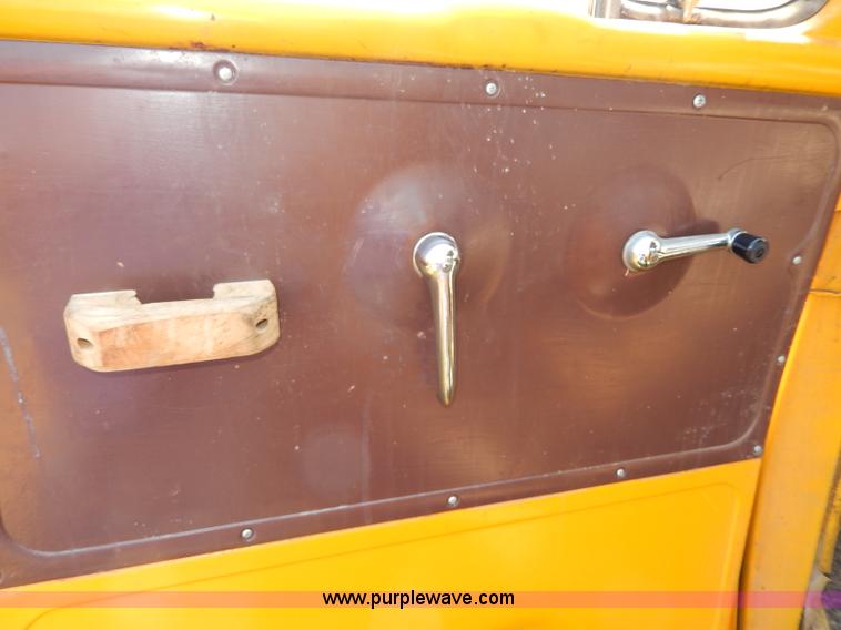 image for item H6870 1949 Studebaker 2R15-21 pickup truck