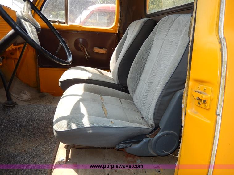 image for item H6870 1949 Studebaker 2R15-21 pickup truck