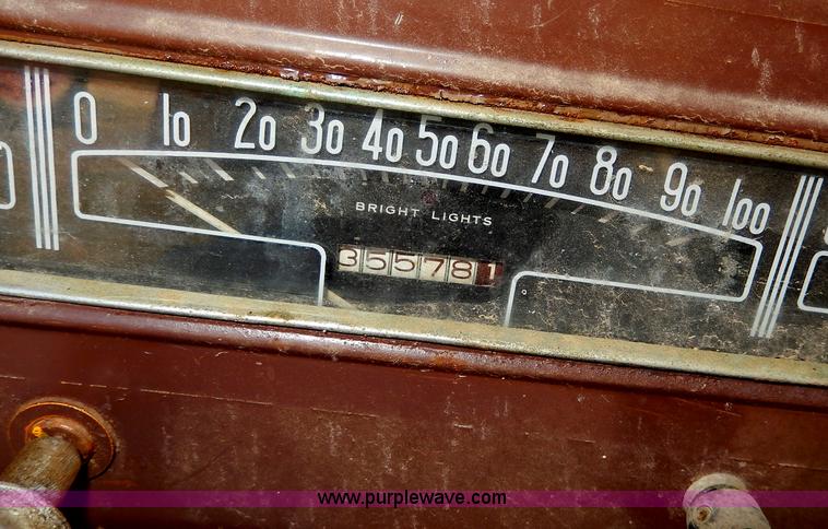 image for item H6870 1949 Studebaker 2R15-21 pickup truck