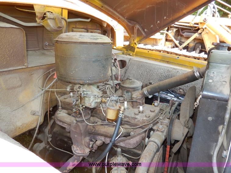 image for item H6870 1949 Studebaker 2R15-21 pickup truck