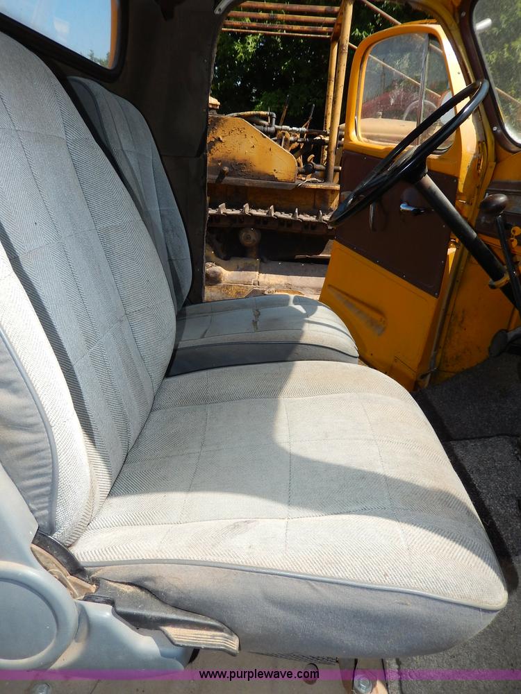 image for item H6870 1949 Studebaker 2R15-21 pickup truck