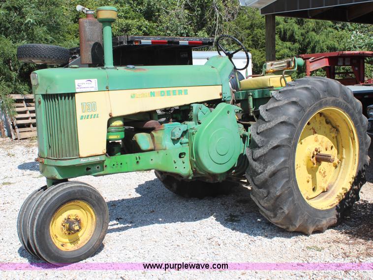 image for item H6924 1959 John Deere 730 tractor