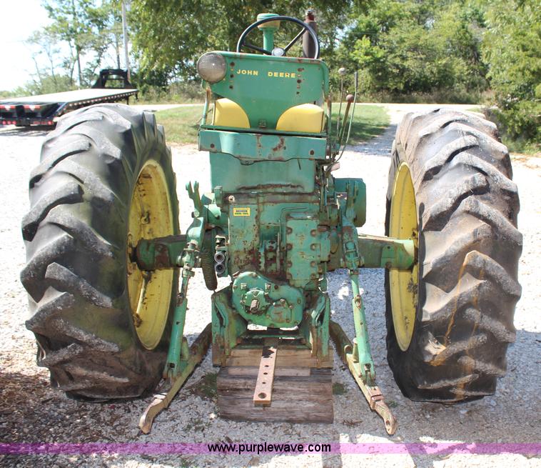 image for item H6924 1959 John Deere 730 tractor