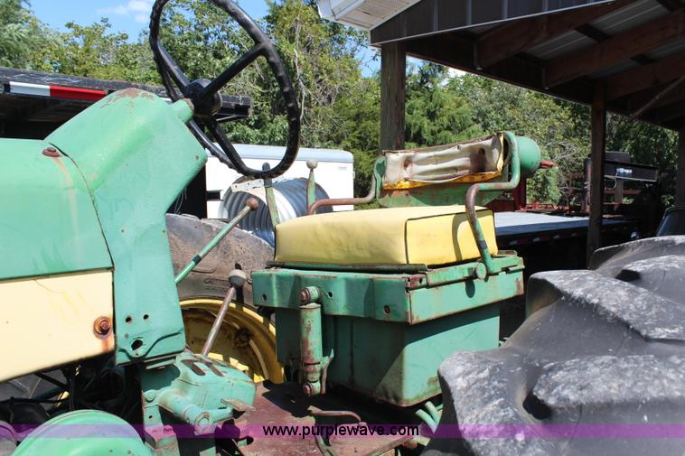 image for item H6924 1959 John Deere 730 tractor