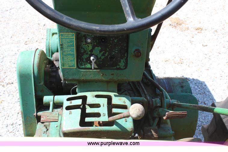 image for item H6924 1959 John Deere 730 tractor