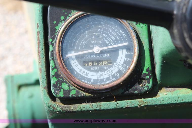 image for item H6924 1959 John Deere 730 tractor