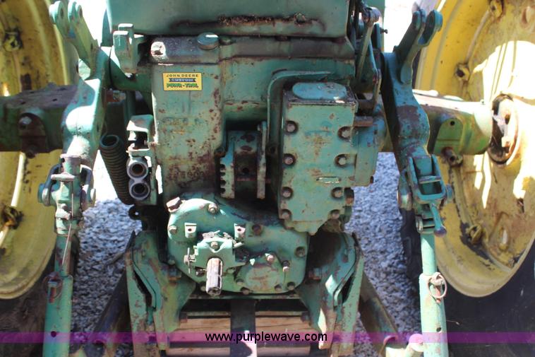 image for item H6924 1959 John Deere 730 tractor