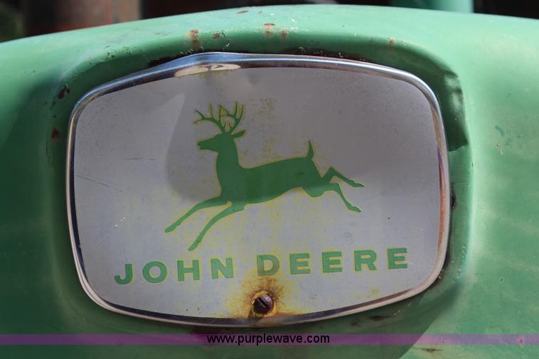 image for item H6924 1959 John Deere 730 tractor