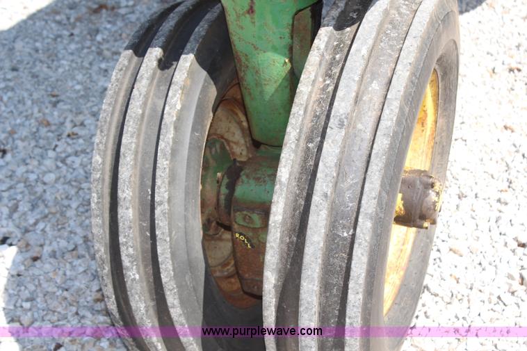 image for item H6924 1959 John Deere 730 tractor