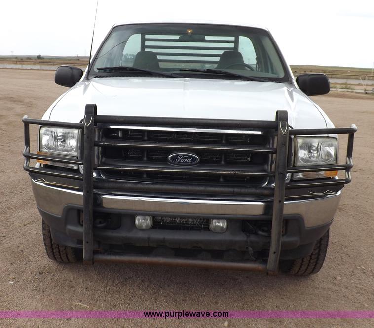 image for item I7552 2002 Ford F250 Super Duty flatbed truck