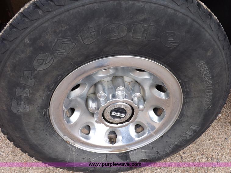 image for item I7552 2002 Ford F250 Super Duty flatbed truck