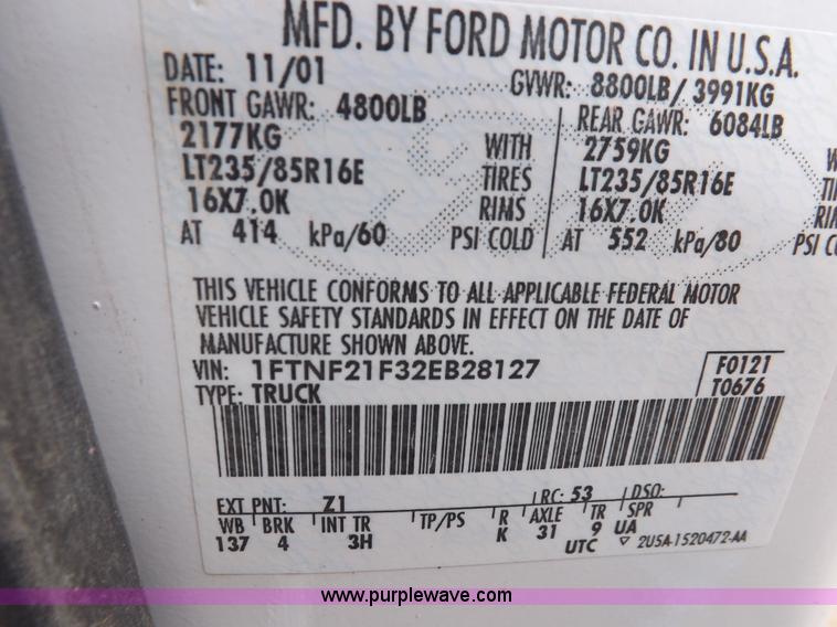 image for item I7552 2002 Ford F250 Super Duty flatbed truck