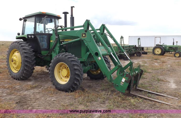 image for item I7556 1988 John Deere 4450 MFWD tractor