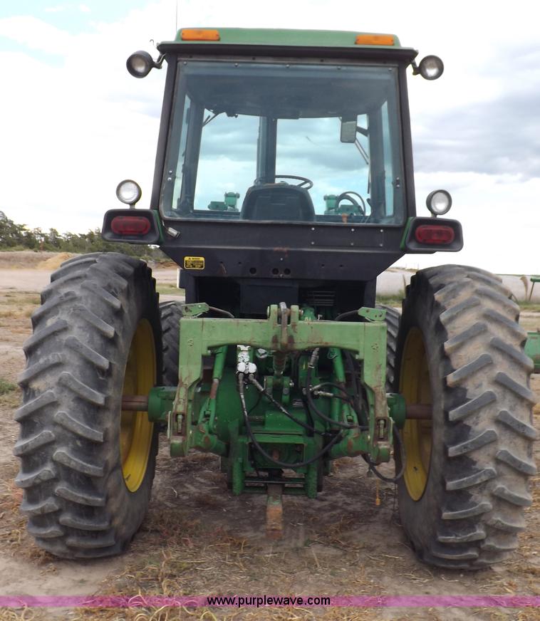 image for item I7556 1988 John Deere 4450 MFWD tractor