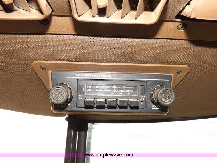 image for item I7556 1988 John Deere 4450 MFWD tractor