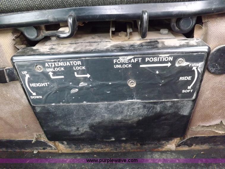 image for item I7556 1988 John Deere 4450 MFWD tractor