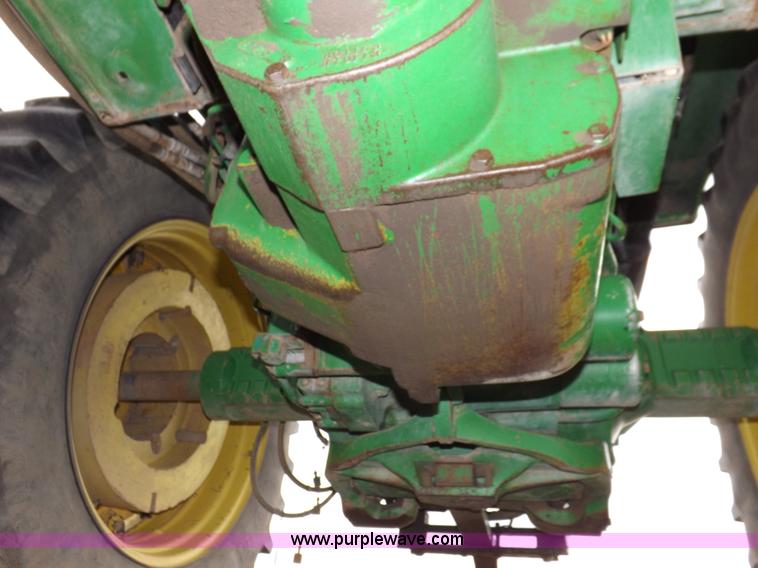 image for item I7556 1988 John Deere 4450 MFWD tractor