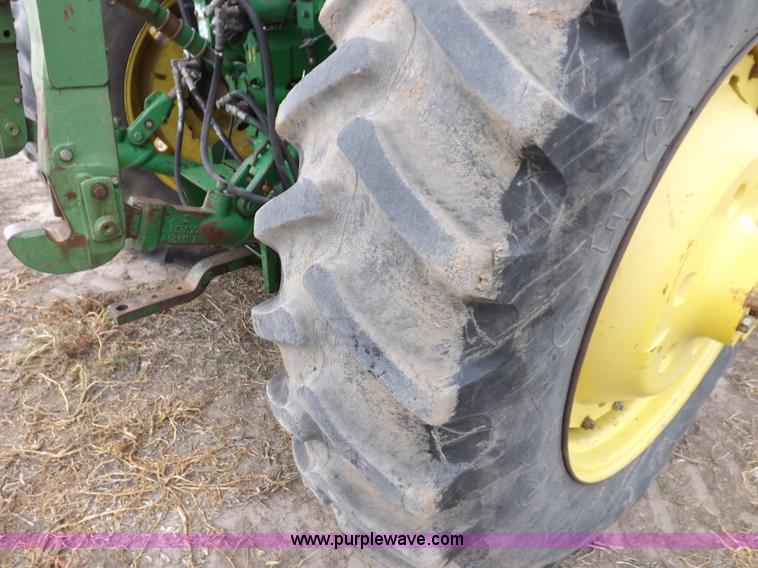 image for item I7556 1988 John Deere 4450 MFWD tractor