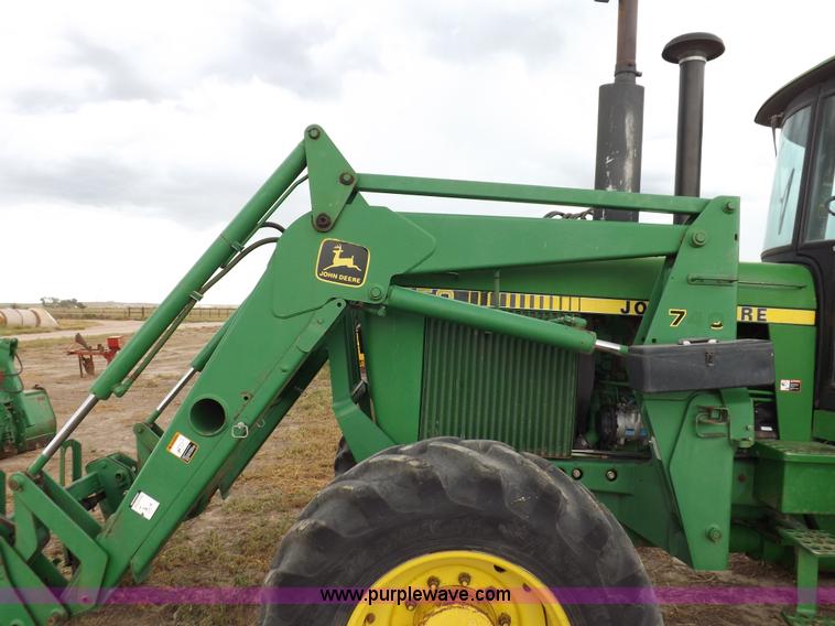 image for item I7556 1988 John Deere 4450 MFWD tractor