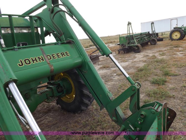 image for item I7556 1988 John Deere 4450 MFWD tractor