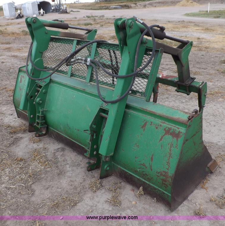 image for item I7556 1988 John Deere 4450 MFWD tractor