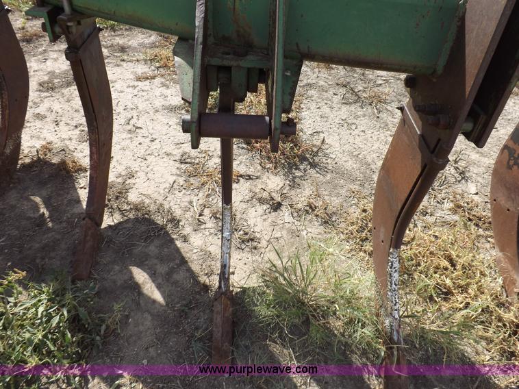 image for item I7564 John Deere E0400 Big Ox ripper