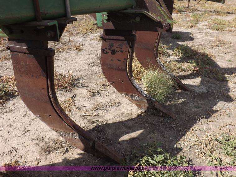 image for item I7564 John Deere E0400 Big Ox ripper