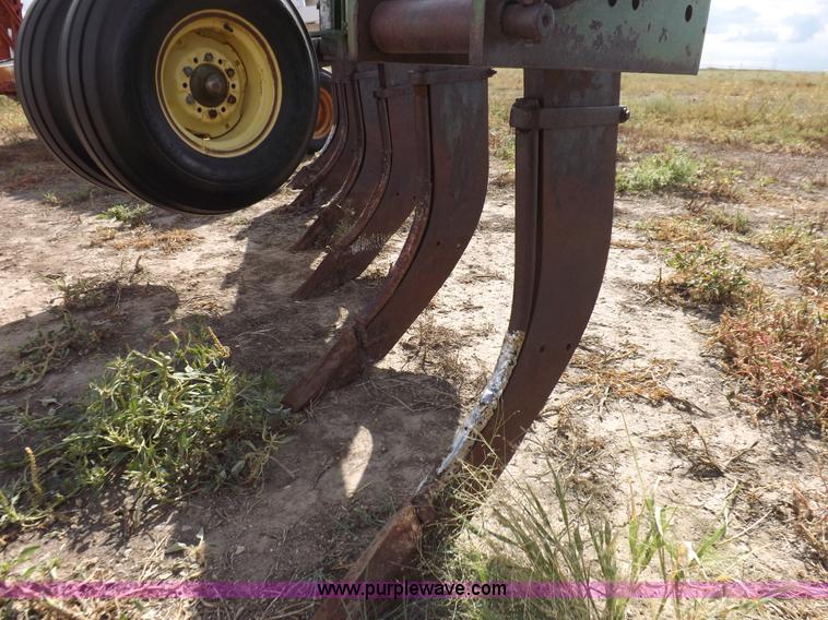 image for item I7564 John Deere E0400 Big Ox ripper