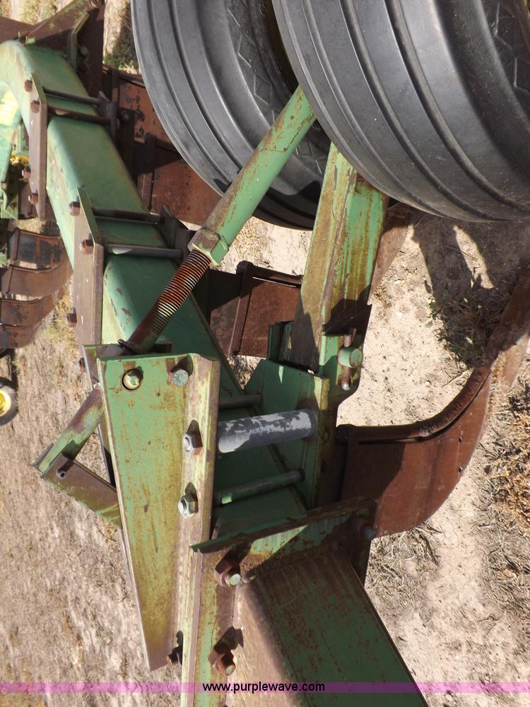 image for item I7564 John Deere E0400 Big Ox ripper