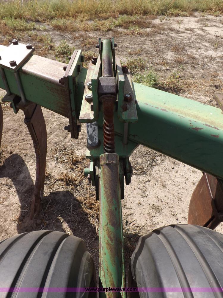 image for item I7564 John Deere E0400 Big Ox ripper