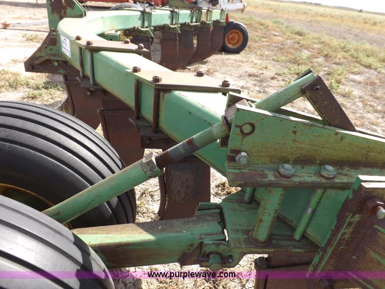 image for item I7564 John Deere E0400 Big Ox ripper