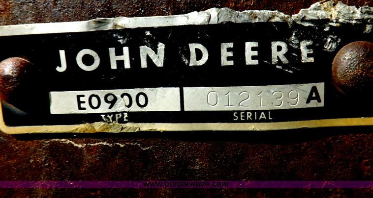 image for item I7564 John Deere E0400 Big Ox ripper