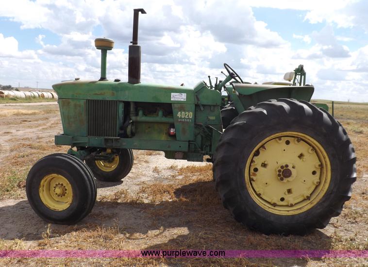 image for item I7577 1967 John Deere 4020 tractor