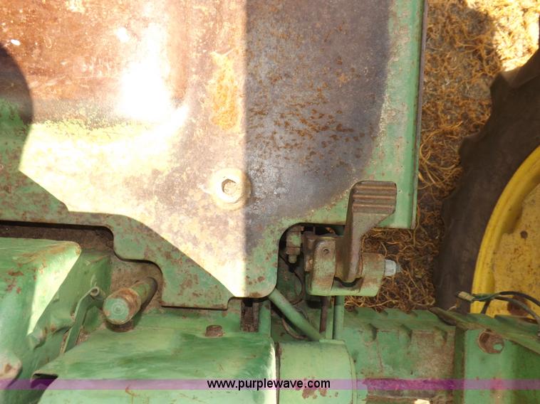 image for item I7577 1967 John Deere 4020 tractor