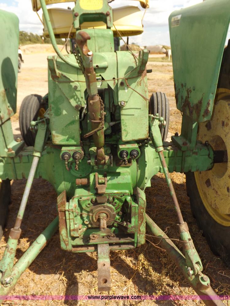 image for item I7577 1967 John Deere 4020 tractor