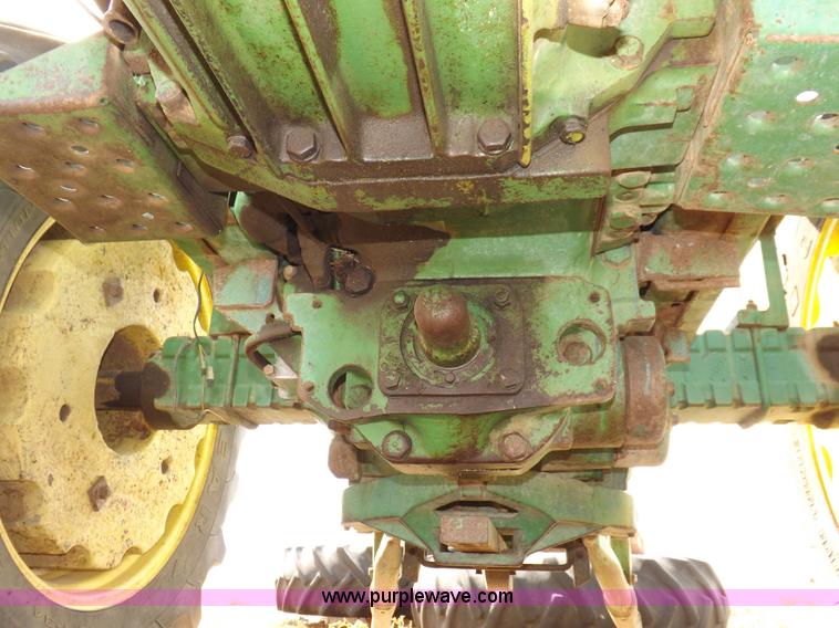 image for item I7577 1967 John Deere 4020 tractor