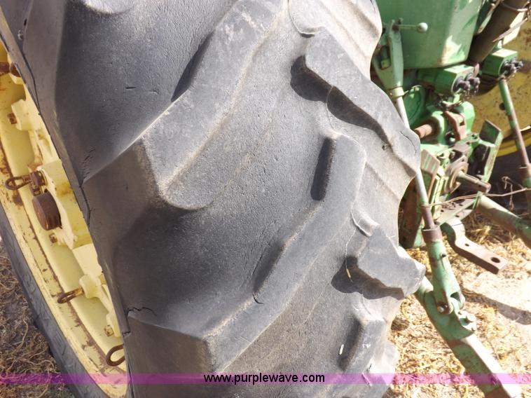 image for item I7577 1967 John Deere 4020 tractor