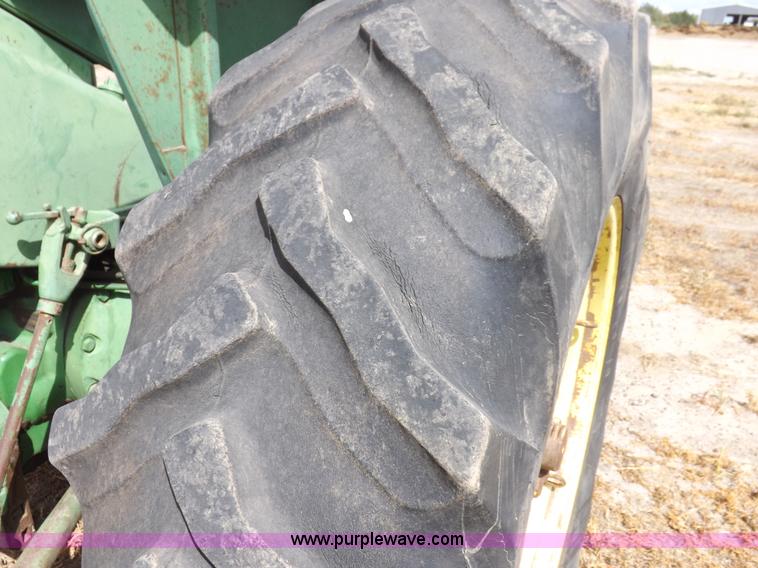 image for item I7577 1967 John Deere 4020 tractor