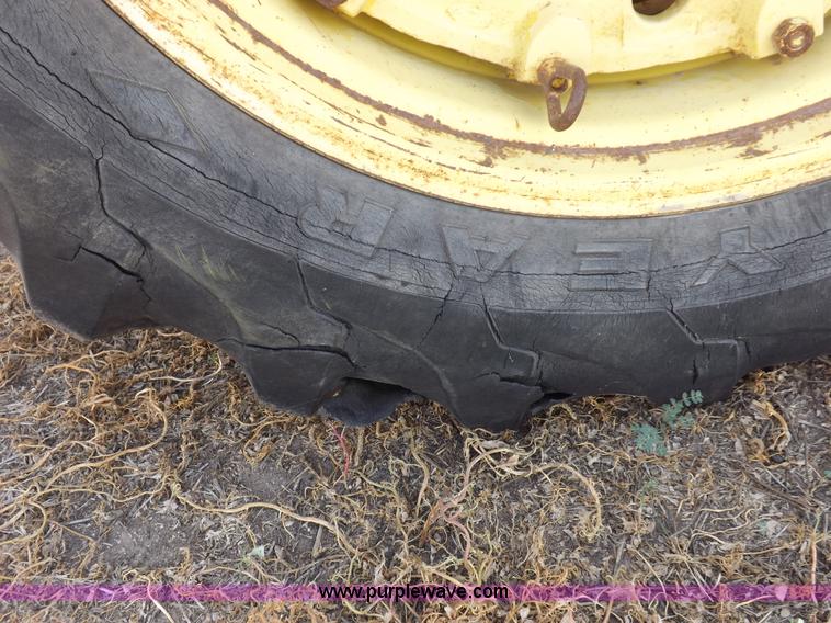 image for item I7577 1967 John Deere 4020 tractor