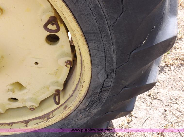 image for item I7577 1967 John Deere 4020 tractor