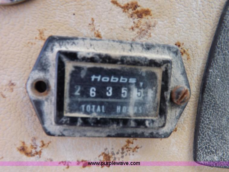 image for item I7578 1981 Ford 700 dump truck