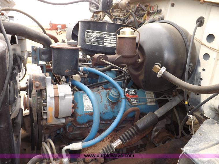 image for item I7578 1981 Ford 700 dump truck