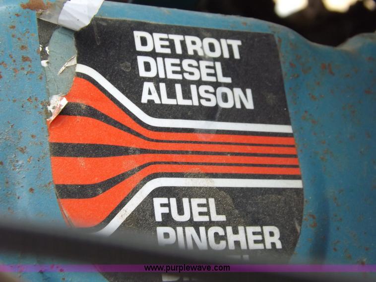 image for item I7578 1981 Ford 700 dump truck