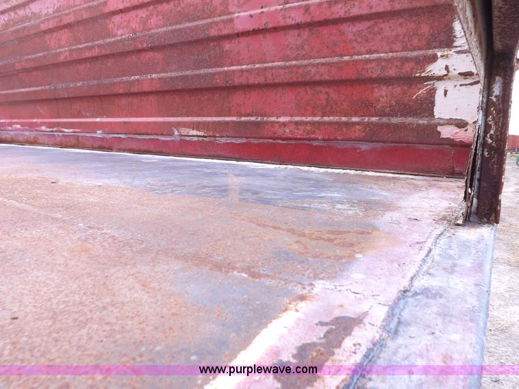 image for item I7578 1981 Ford 700 dump truck