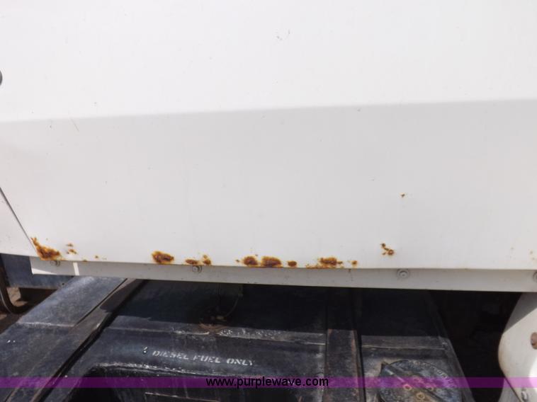 image for item I7578 1981 Ford 700 dump truck