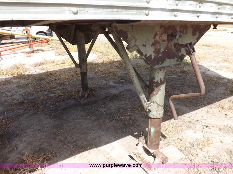 image for item I7579 1970 Timpte TT10AH128 dry box trailer