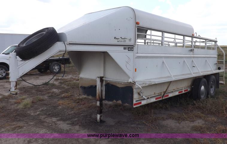 image for item I7581 2003 Reyes gooseneck livestock trailer