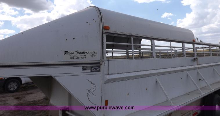 image for item I7581 2003 Reyes gooseneck livestock trailer