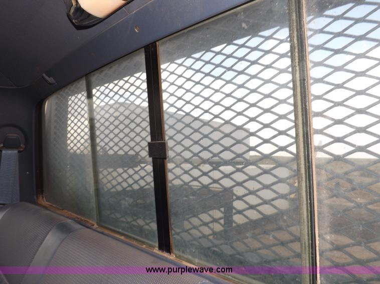 image for item I7582 1990 Ford F250 XL pickup truck