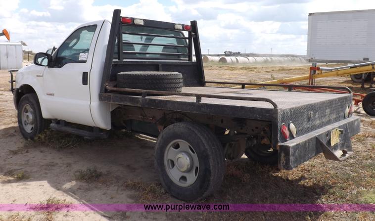 image for item I7583 2005 Ford F350  XL Super Duty flatbed truck